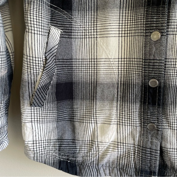 Duluth Trading Co Women's Plaid Flannel Fleece Lined Jacket Size XS - Picture 8 of 12